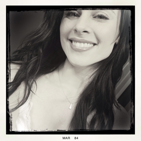 Meet your Posher, Austin⭐️ - Picture 5 of 5